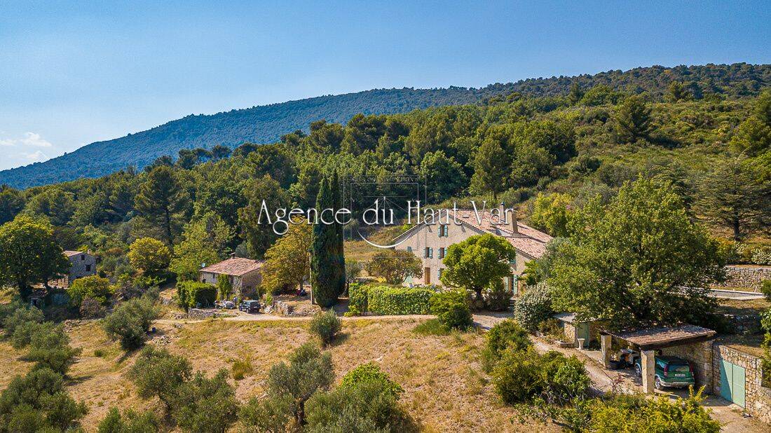 Maison 8 pièces 477 m² · à Seillans · 477 m² · 990 000 €