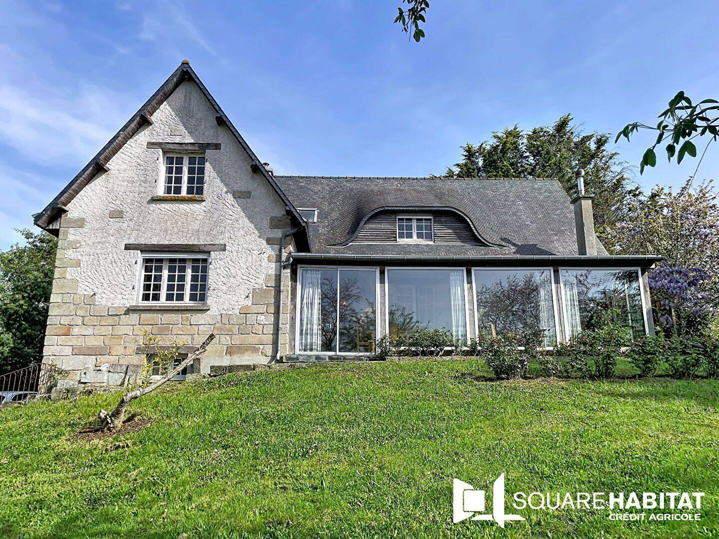Maison 8 pièces 245 m² · à Créhen · 245 m² · 365 900 €