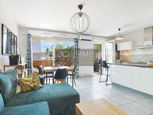 Appartement à vendre 259 000 € 3 pièces 2 chambres 62 m² RDC/2 La Farlède 83210