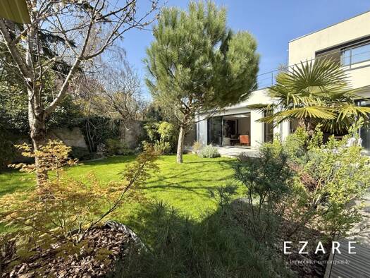 Maison à vendre 1 098 000 € 7 pièces 5 chambres 245,8 m² 415 m² de terrain Dijon 21000