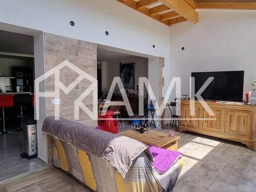 Maison à vendre 409 000 € 8 pièces 4 chambres 166 m² 1 000 m² de terrain Izeaux 38140