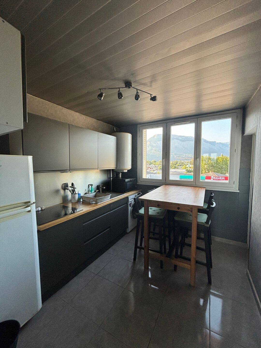 Appartement 6 pièces 70 m² · à Saint-Martin-d'Hères · 70 m² · 1 026 €/mois