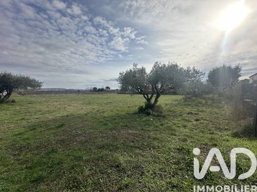 Terrain constructible à vendre 80 000 € 2 090 m² de terrain Castillon-du-Gard 30210