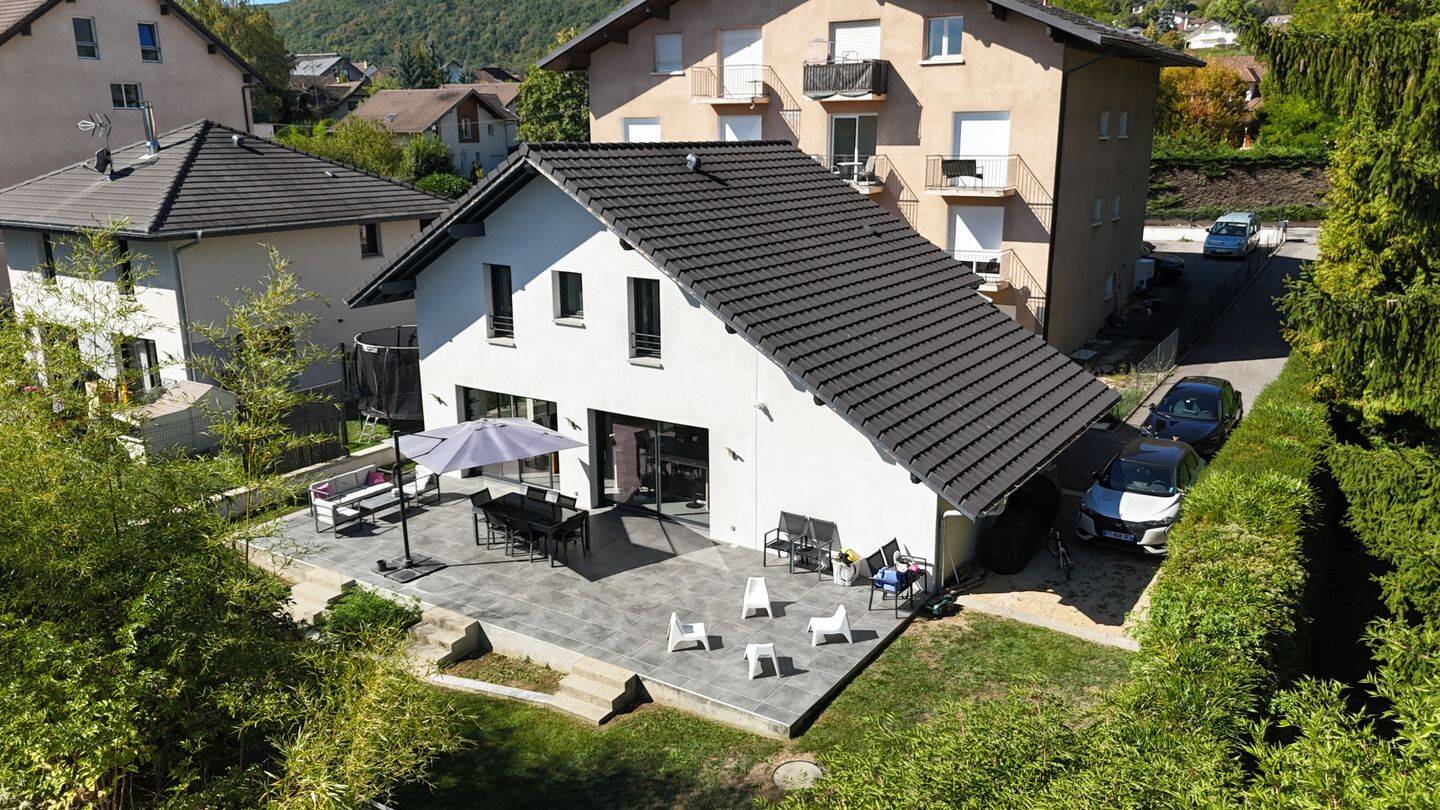 Maison 4 pièces 104 m² · à Divonne-les-Bains · 104 m² · 735 000 €