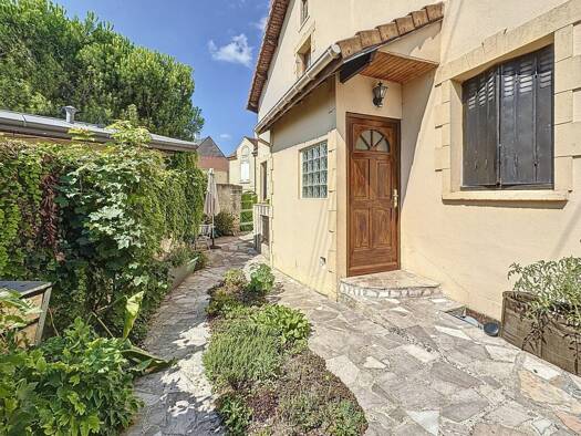 Maison à vendre 367 000 € 5 pièces 3 chambres 79 m² 108 m² de terrain Village Doumer Carrières-sur-Seine 78420