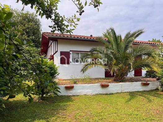 Maison de plain-pied à vendre 475 000 € 5 pièces 3 chambres 104 m² 562 m² de terrain Sare 64310