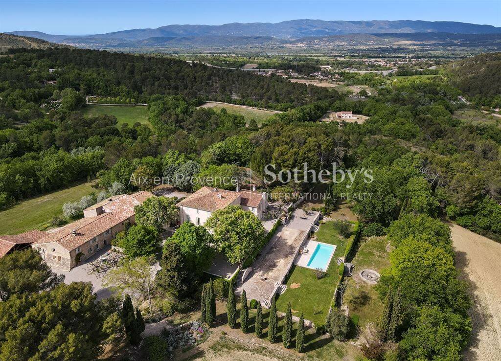Maison 12 pièces 1300 m² · à Aix-en-Provence · 1 300 m² · 4 900 000 €