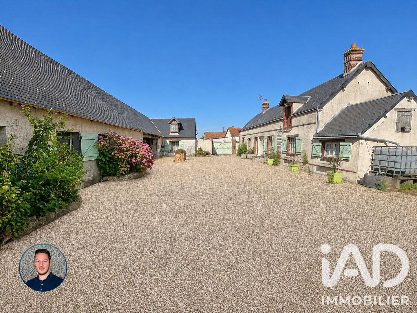 Maison 8 pièces 178 m² · à Tremblay-les-Villages · 178 m² · 199 000 €