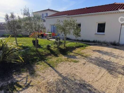 Villa à vendre 319 000 € 3 chambres 91 m² 603 m² de terrain Montvendre 26120