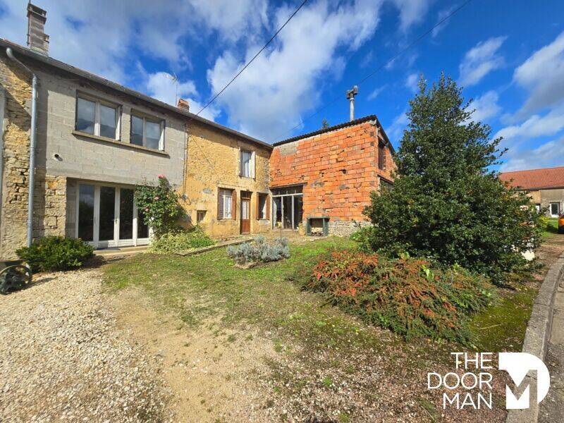 Maison 7 pièces 209 m² · à Chauffourt · 209 m² · 59 000 €