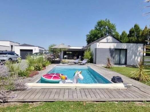 Maison de plain-pied à vendre 599 000 € 5 pièces 4 chambres 180 m² 839 m² de terrain Sendets 64320