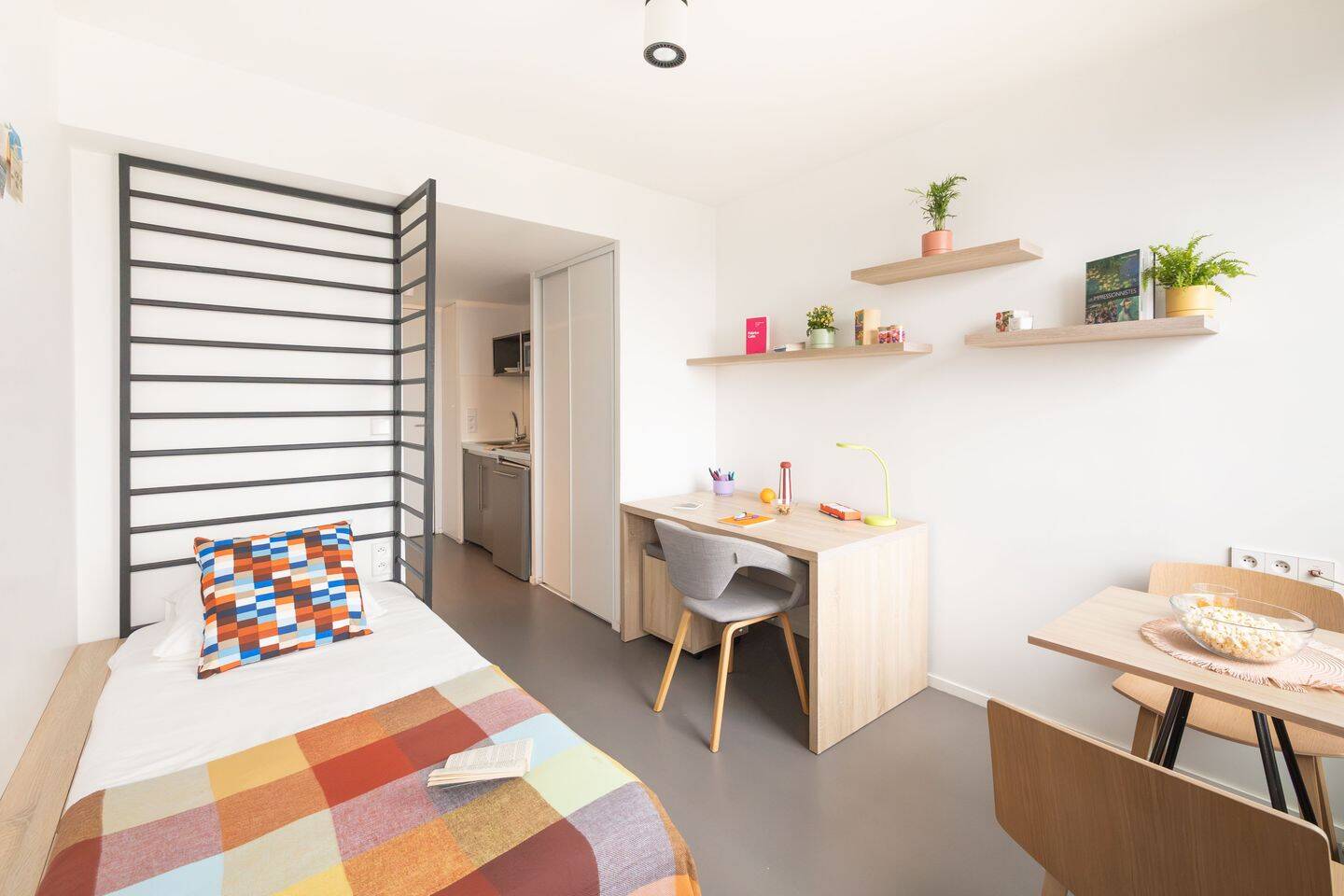 Appartement 1 pièce 14 m² · à Puteaux · 14,3 m² · 1 308 €