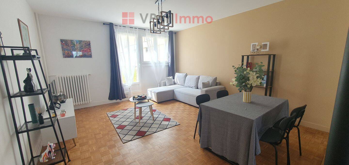 Appartement 3 pièces 68 m² · à Saint-Cyr-l'École · 67,9 m² · 1 370 €
