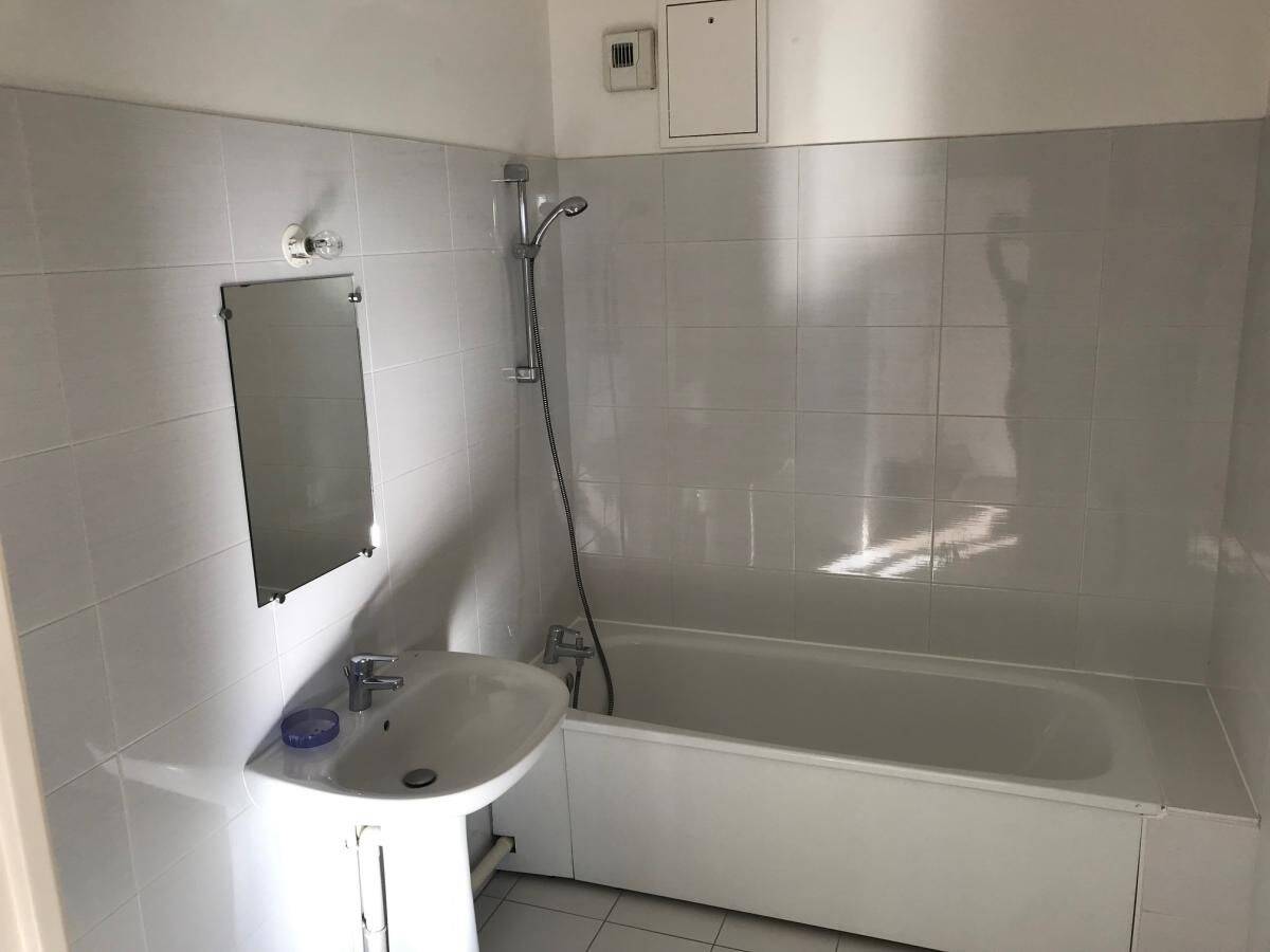 Appartement 3 pièces 60 m² · à Évry-Courcouronnes · 60 m² · 949 €