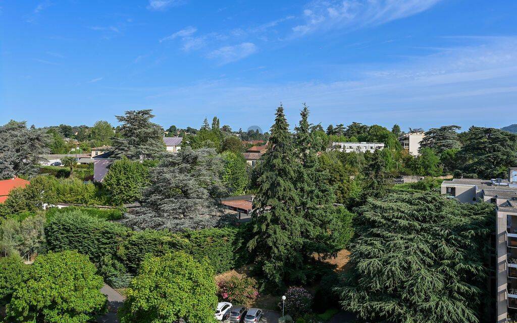 Appartement 4 pièces 96 m² · à Champagne-au-Mont-d'Or · 95,7 m² · 255 000 €