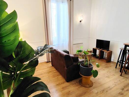 Appartement à vendre 149 000 € 2 pièces 1 chambre 38 m² RDC/1 Gares Montpellier 34000