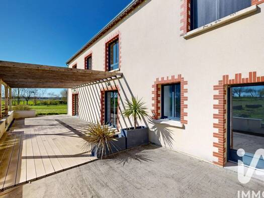 Maison à vendre 299 600 € 6 pièces 5 chambres 171 m² 3 206 m² de terrain Beaupréau-en-Mauges 49510