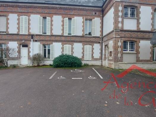 Immeuble à vendre 495 000 € 292 m² Est Sud Centre Sézanne 51120