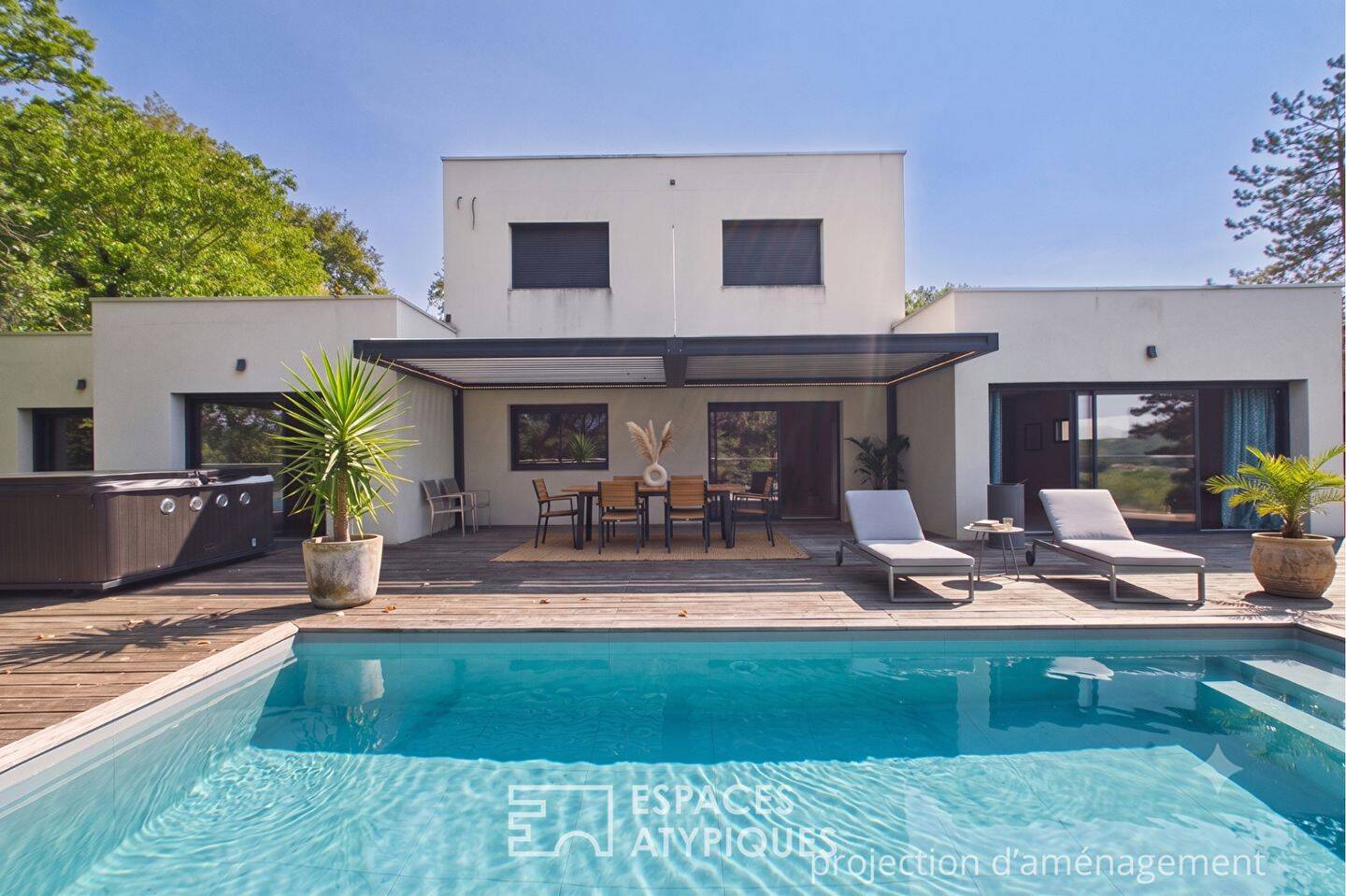 Maison 6 pièces 207 m² · à Chazey-Bons · 207 m² · 595 000 €