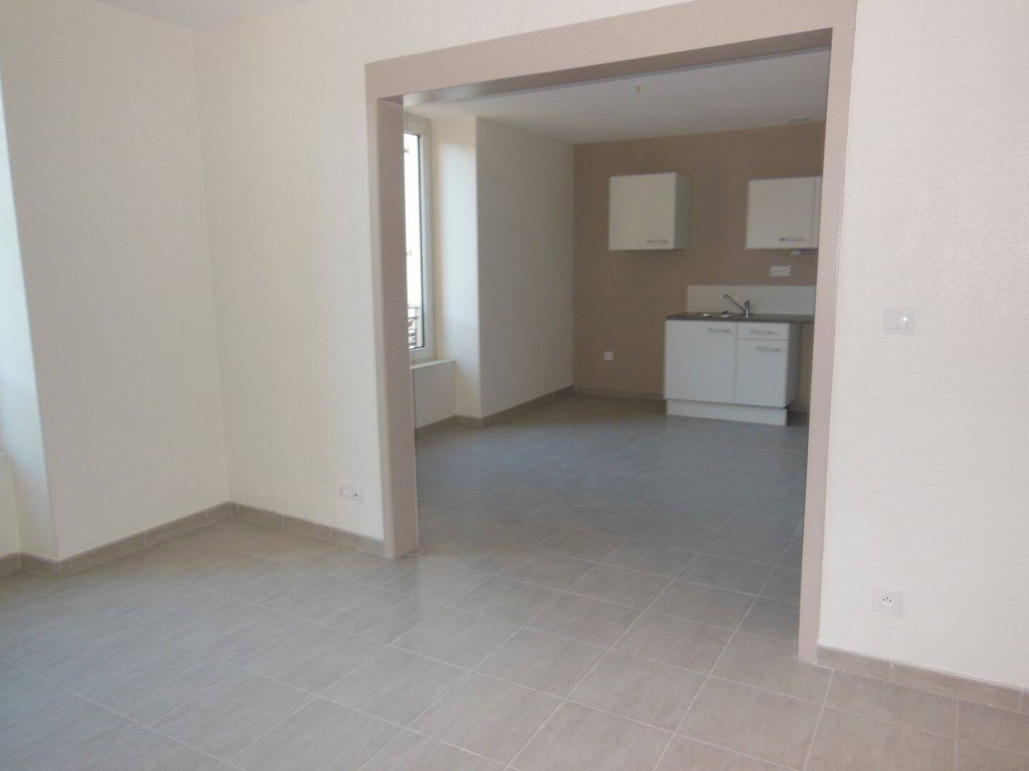 Appartement 2 pièces 48 m² · à Aurillac · 48 m² · 460 €