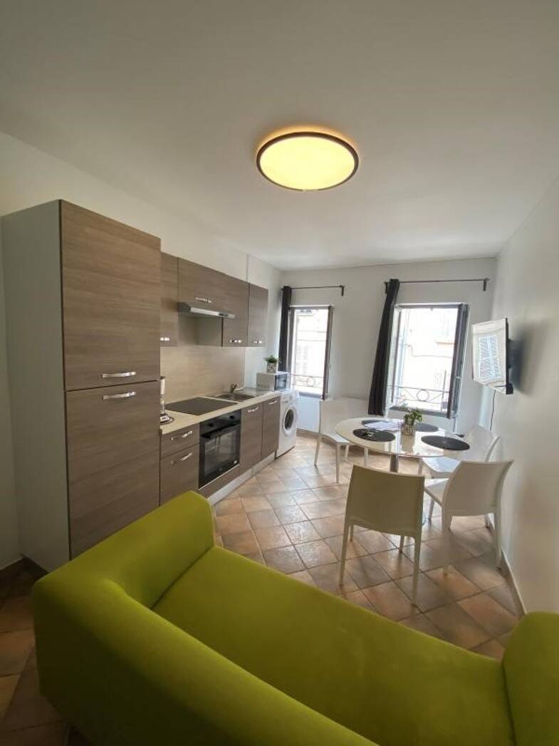 Appartement à louer 595 € 2 pièces 1 chambre 40,9 m² Centre Ville-Peyron La Seyne-sur-Mer 83500