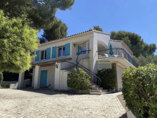 Villa à louer 2 500 € 5 pièces 4 chambres 150 m² Carry-le-Rouet 13620