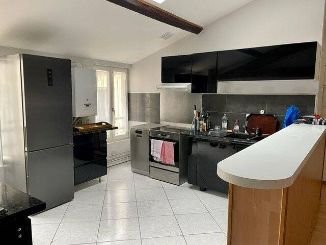 Appartement 4 pièces 83 m² · à Lyon 6ème Arrondissement · 82,5 m² · 1 240 €