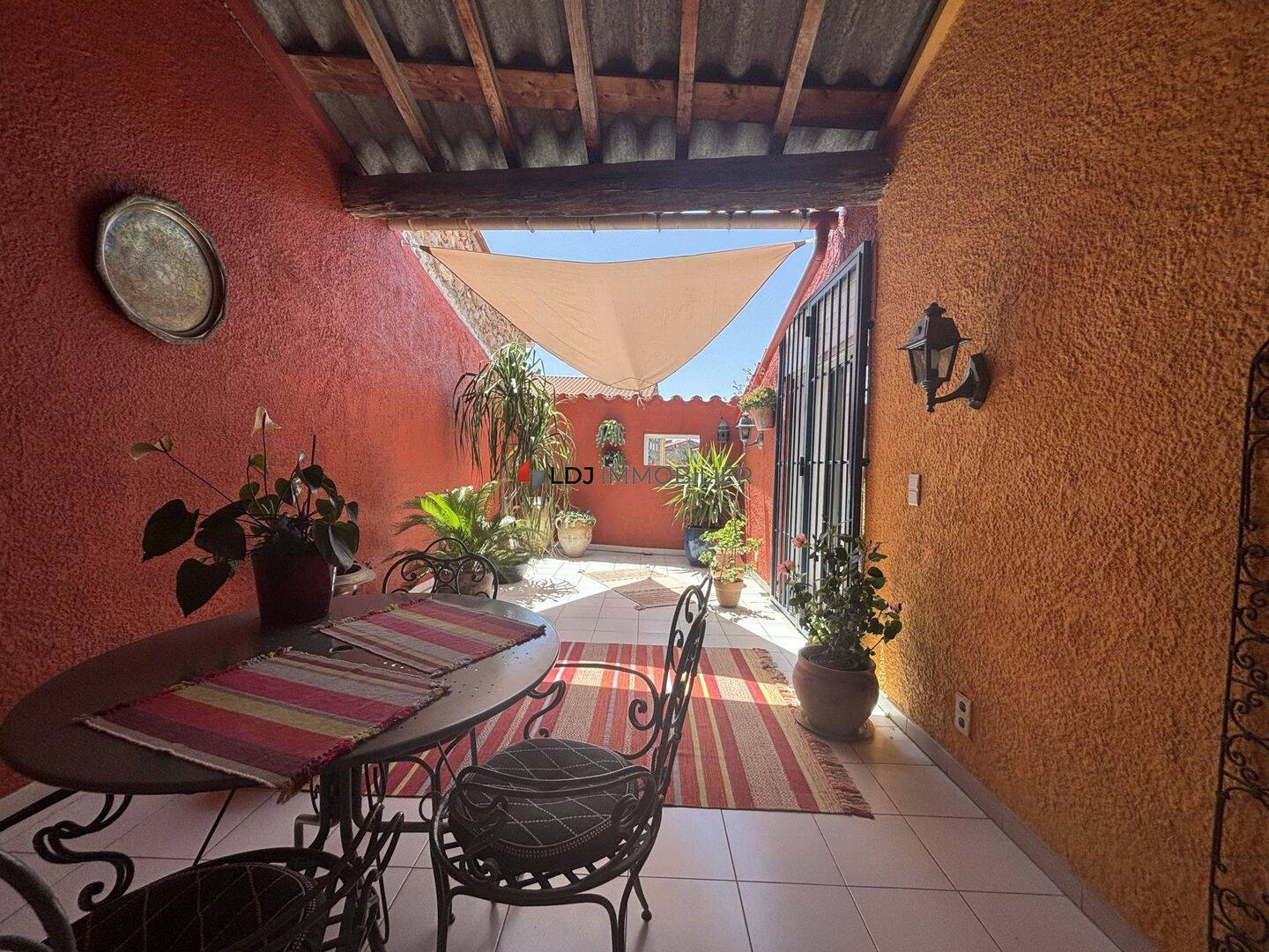 Maison 6 pièces 224 m² · à Rivesaltes · 224 m² · 260 000 €