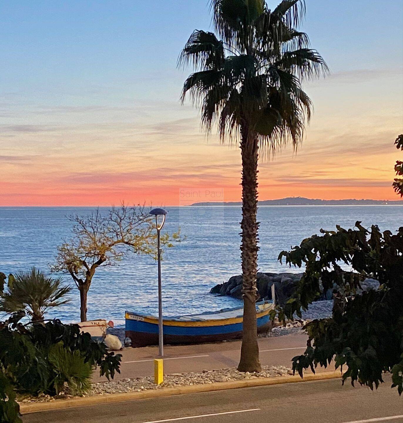Appartement 3 pièces 84 m² · à Cagnes-sur-Mer · 84 m² · 695 000 €