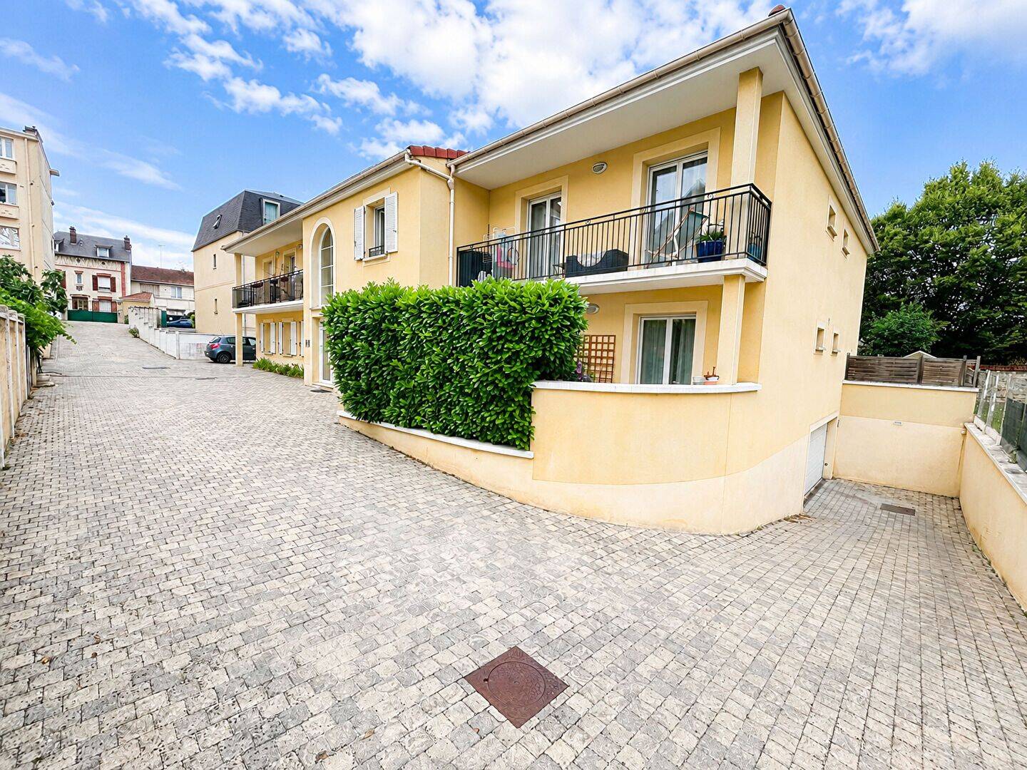 Appartement 4 pièces 99 m² · à Mantes-la-Jolie · 98,9 m² · 275 000 €