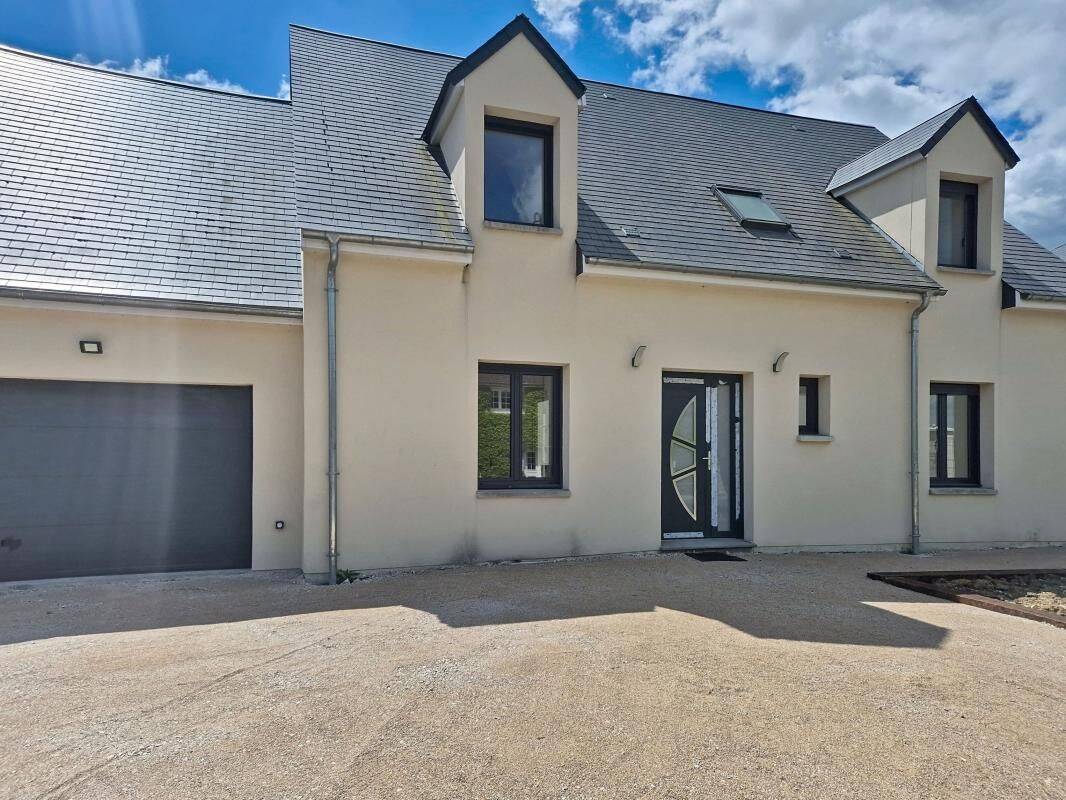 Maison 5 pièces 144 m² · à Ingré · 144 m² · 359 000 €