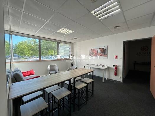 Espace bureau à louer 1 365 € 91 m² de bureaux divisible jusqu'à 91 m² Perget Monturon Colomiers 31770