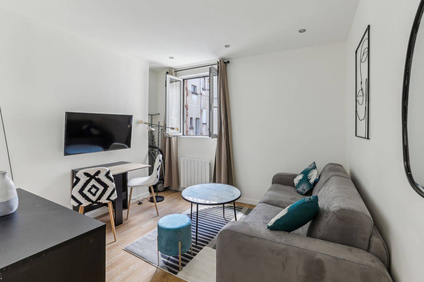 Appartement 1 pièce 16 m² · à Paris 17ème Arrondissement · 16 m² · 853 €