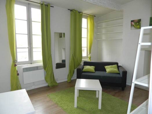 Immeuble à vendre 233 000 € 119 m² Bourg-Charité Narbonne 11100