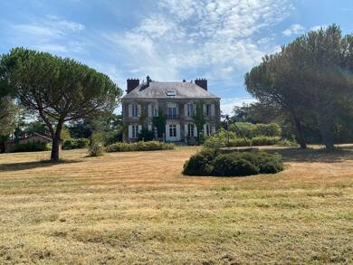 Maison de plain-pied à vendre 735 000 € 12 pièces 6 chambres 402 m² 40 000 m² de terrain Coueron 44220