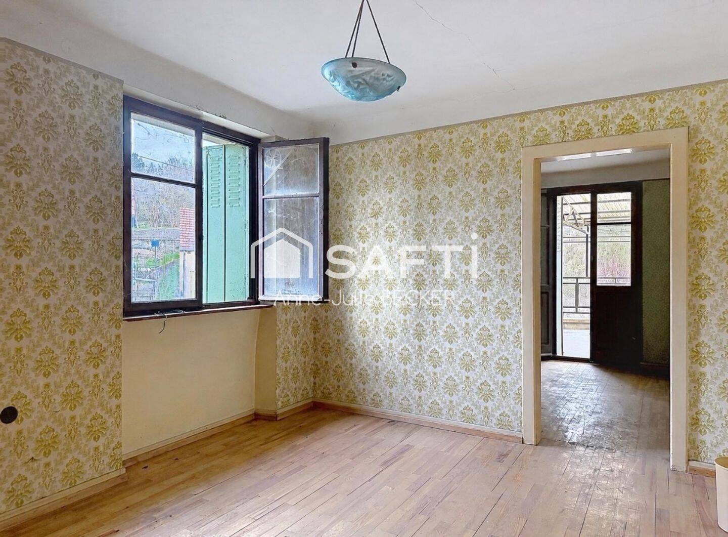 Maison 9 pièces 300 m² · à Bliesbruck · 300 m² · 125 000 €