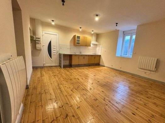 Appartement à louer 450 € 3 pièces 2 chambres 59,8 m² RDC Boën-sur-Lignon 42130