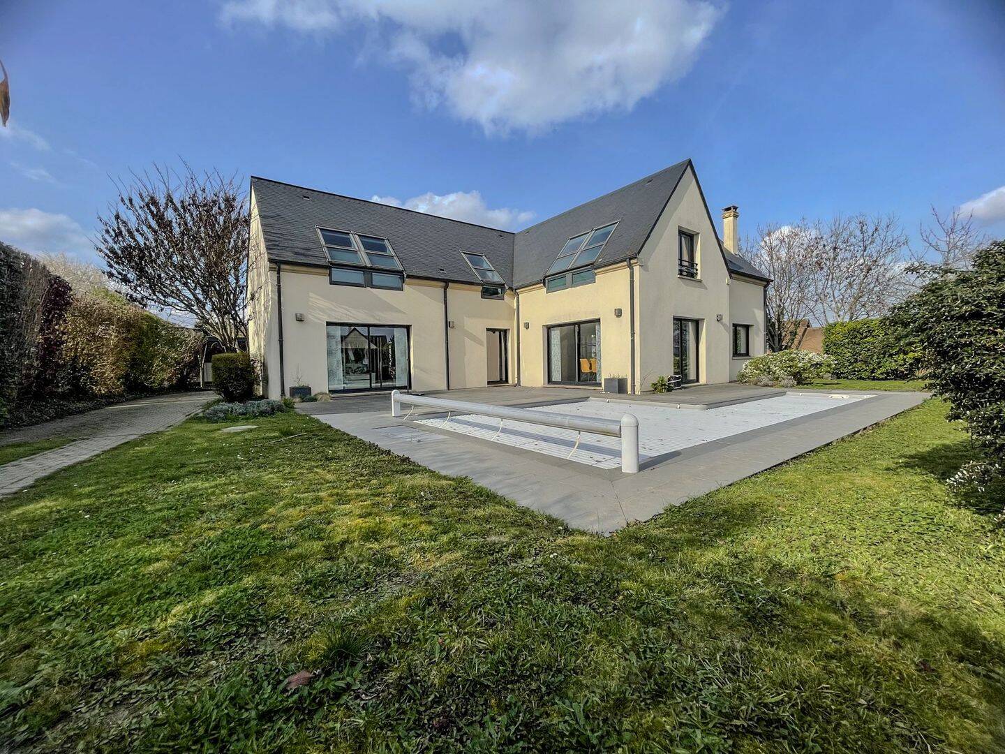 Maison 6 pièces 255 m² · à Vernon · 255 m² · 723 800 €