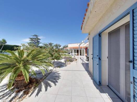 Villa à vendre 930 000 € 8 pièces 4 chambres 250 m² 3 001 m² de terrain Cabestany 66330