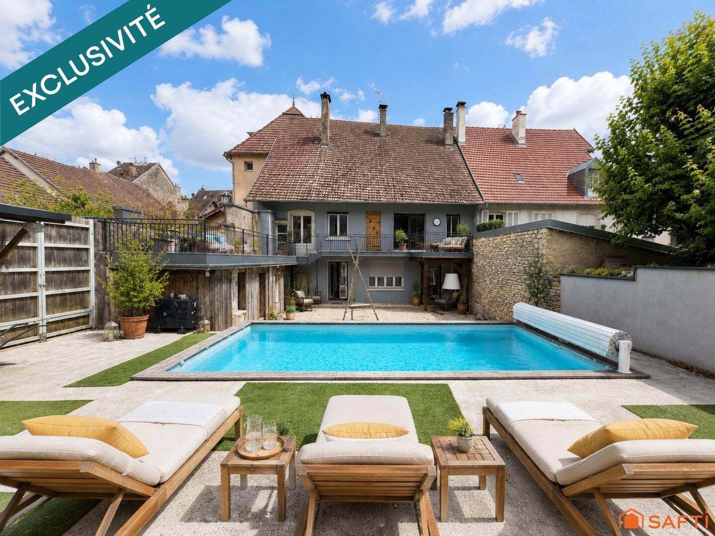Maison 9 pièces 282 m² · à Ornans · 282 m² · 450 000 €