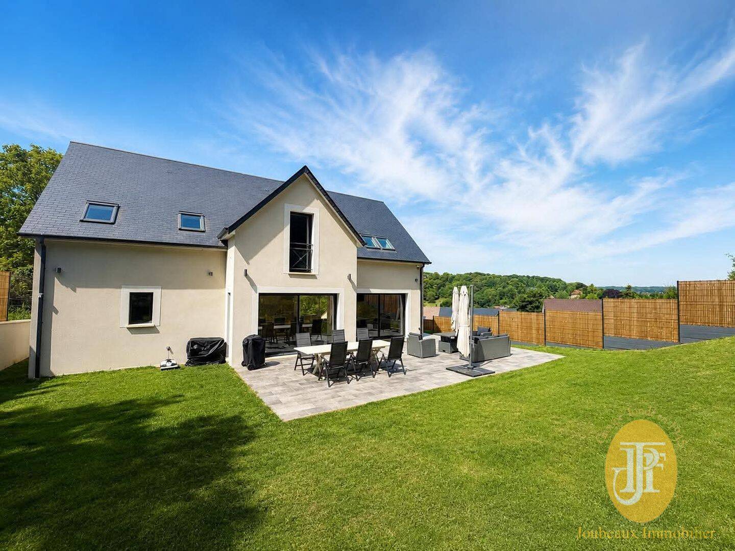 Maison 6 pièces 183 m² · à Vernon · 183 m² · 582 000 €