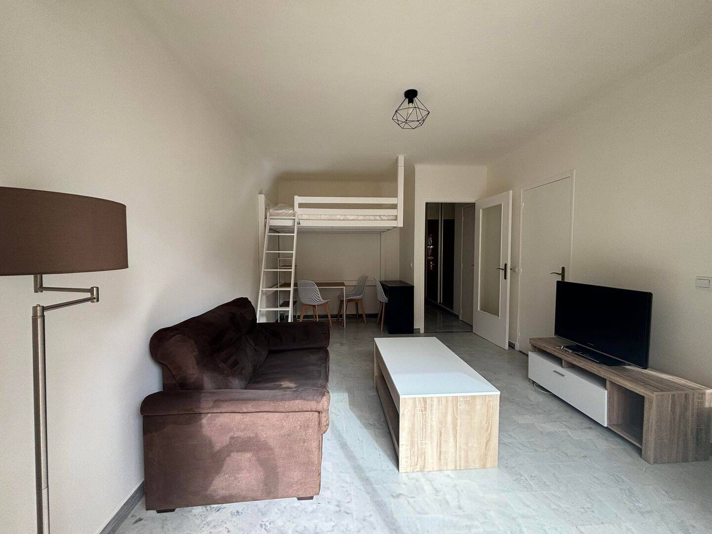 Appartement 1 pièce 28 m² · à Nice · 28 m² · 780 €/mois