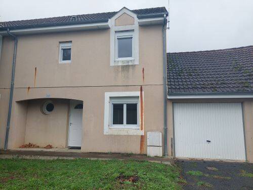 Maison 4 pièces 82 m² · à Sancoins · 82 m² · 68 000 €