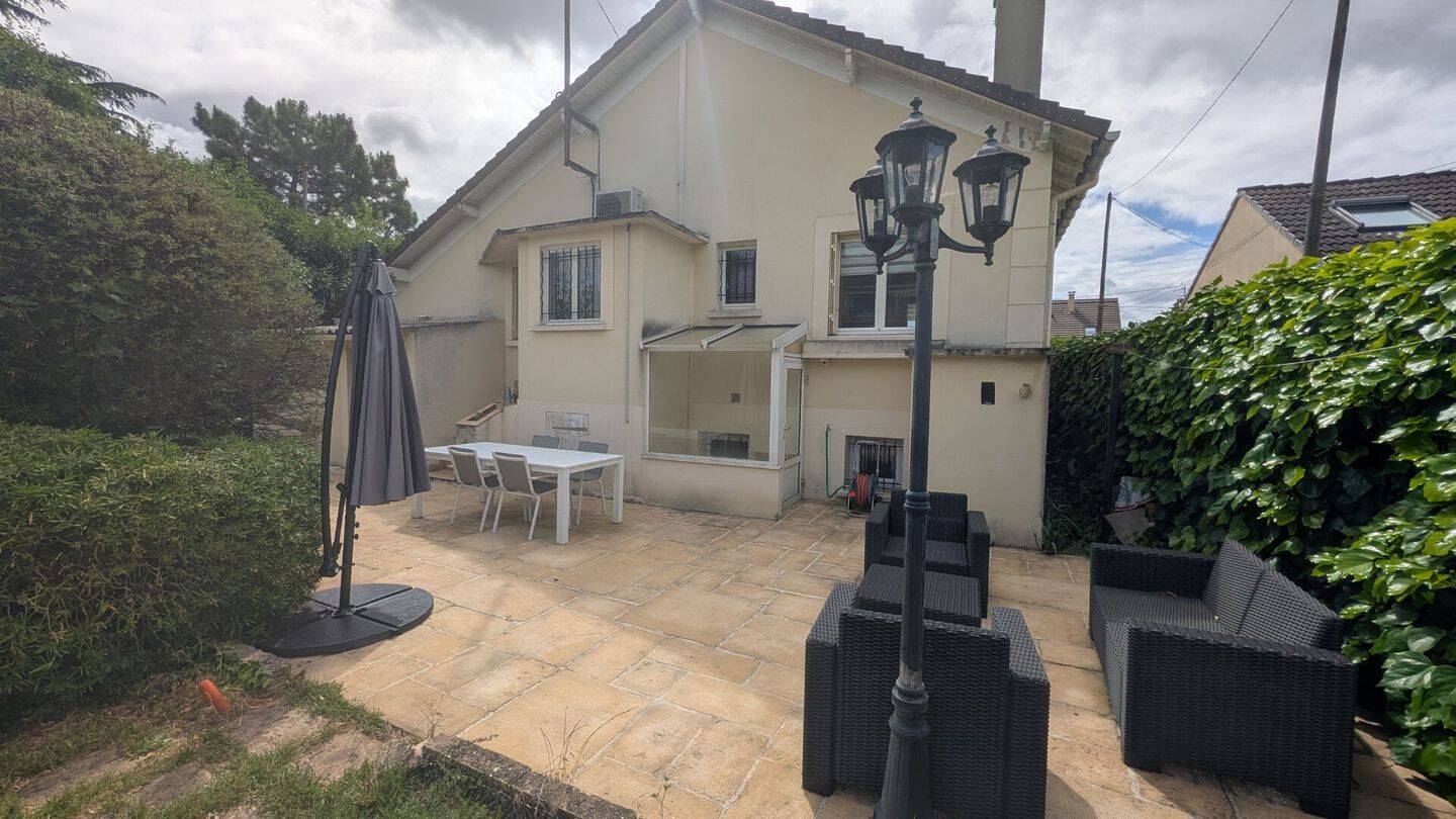 Maison 5 pièces 106 m² · à Houilles · 105,8 m² · 585 000 €