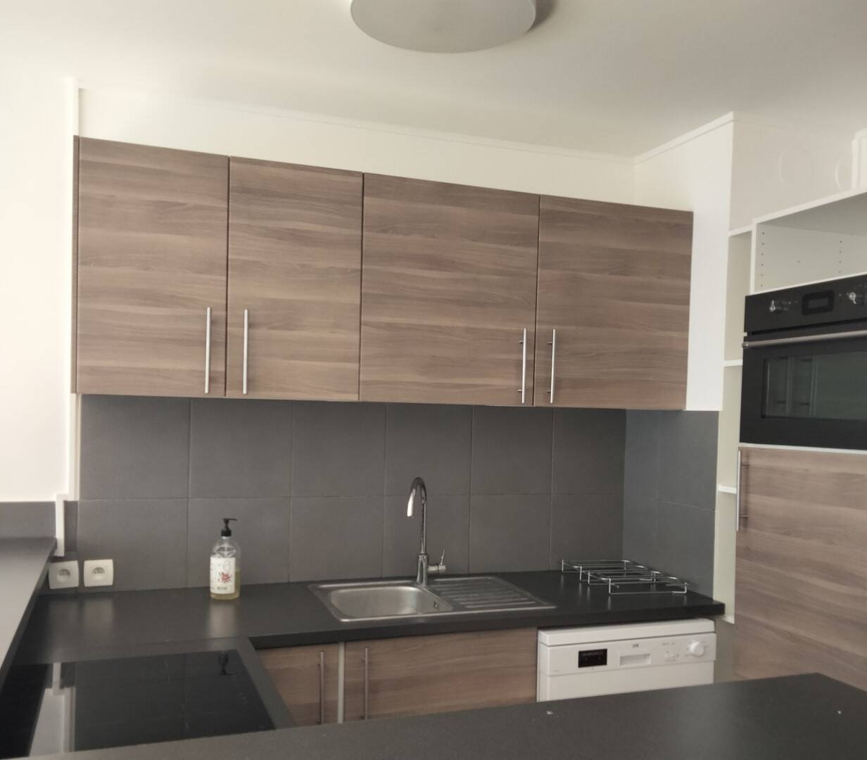 Appartement 4 pièces 80 m² · à Paris 15ème Arrondissement · 80 m² · 2 835 €/mois