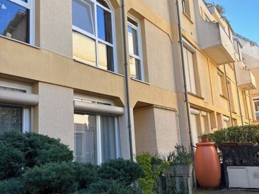 Appartement à vendre 220 000 € 4 pièces 2 chambres 107,9 m² RDC Besançon 25000