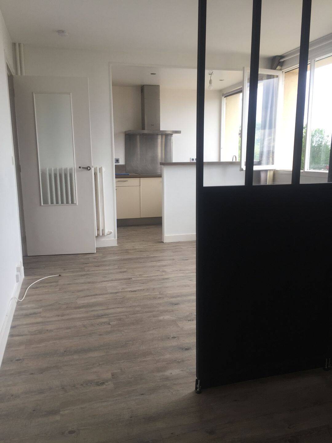 Appartement 1 pièce 36 m² · à Suresnes · 36 m² · 1 045 €/mois