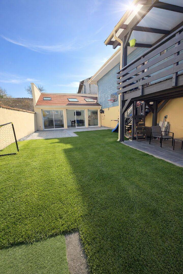 Maison 10 pièces 220 m² · à Ochey · 220 m² · 299 000 €