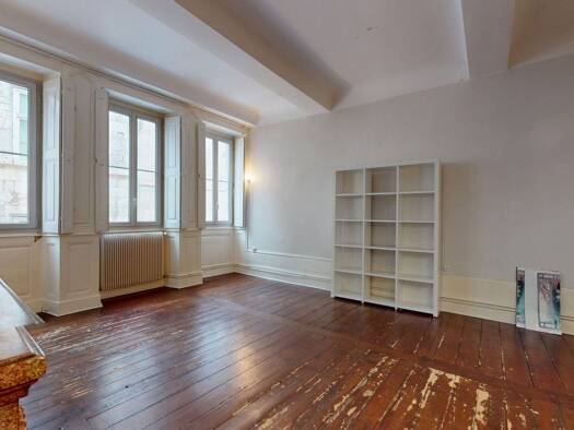 Appartement à vendre 135 000 € 2 pièces 1 chambre 61 m² Étage 1/3 Centre - Chapelle des Buis Besançon 25000