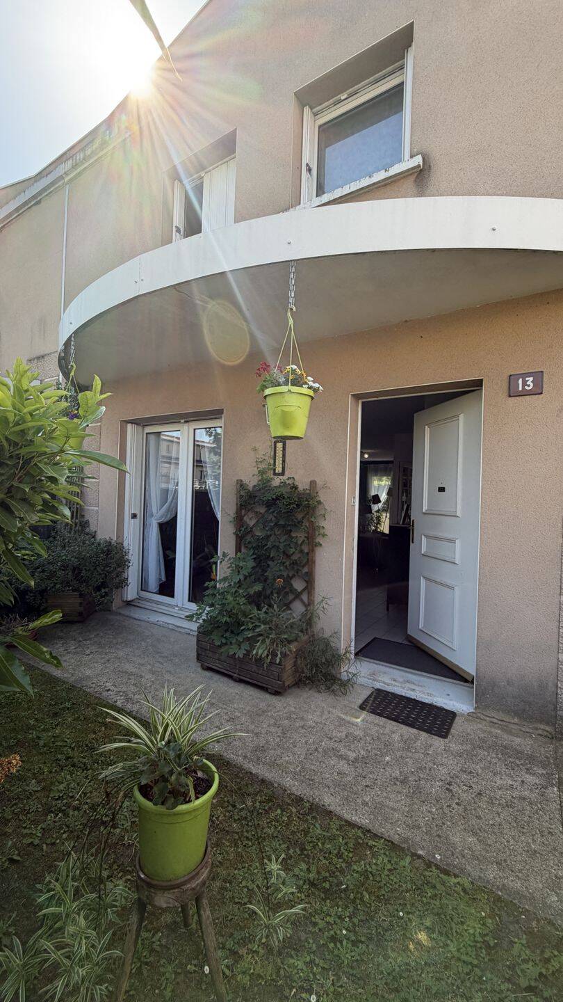 Maison 4 pièces 94 m² · à Saint-Chamond · 94 m² · 182 000 €